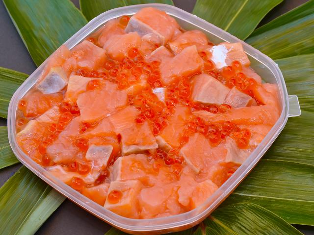 鮭いくらと桜ますの醤油漬200g